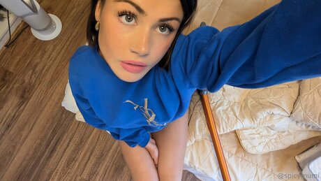 spicymumi model naked pictures