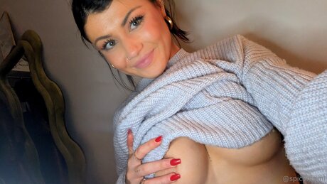 spicymumi model gallery