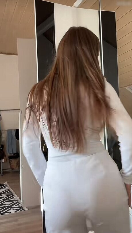 Darling sxh art model picture