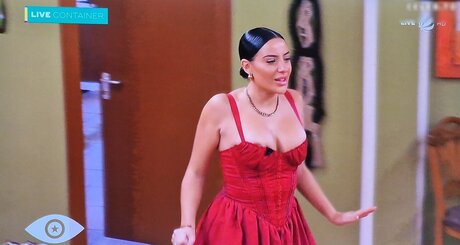 Leyla Lahouar adult star pic