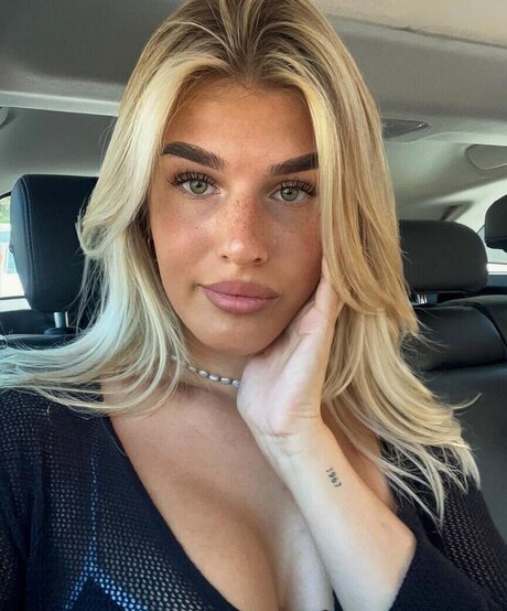 teen lesbian onlyfans nice pictures