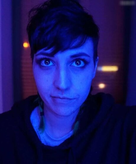 locolea pornographic model image