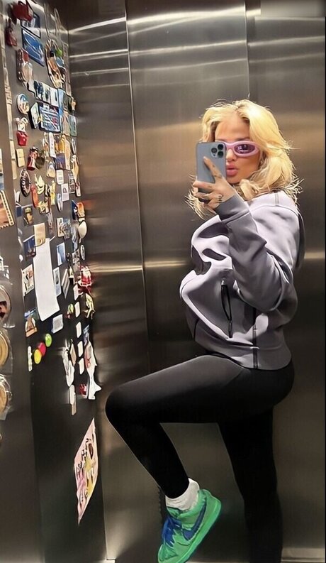 Loredana Zefi porn model pic