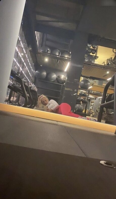 Loredana Zefi model adult photos