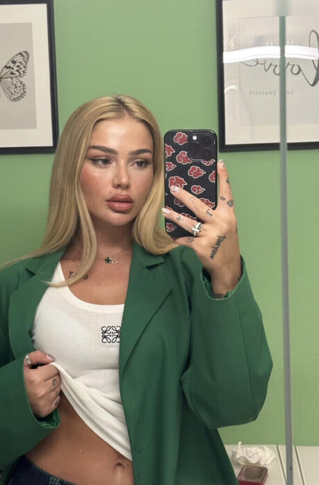 bisexual couple onlyfans hot naked pics