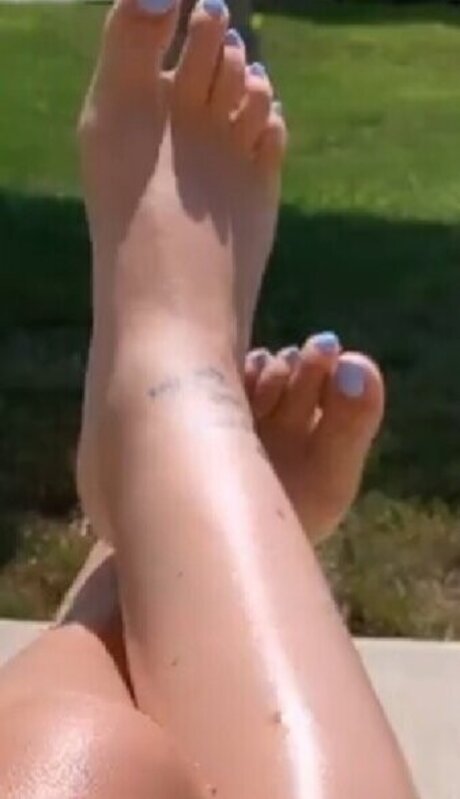 Loredana Zefi xxx model images