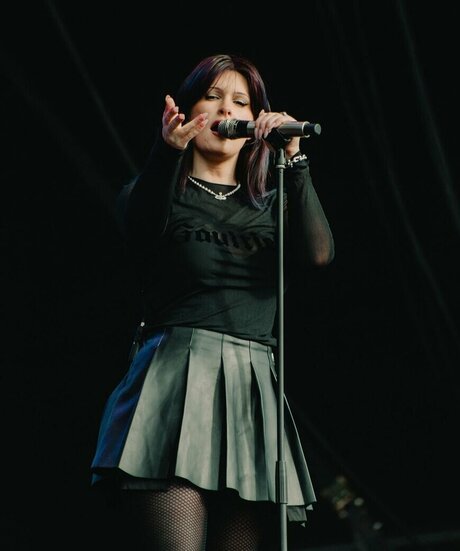 Courtney LaPlante art actress pic