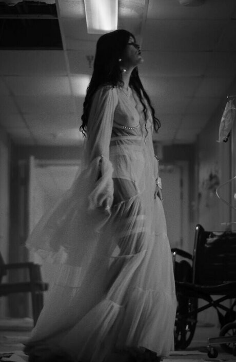 Courtney LaPlante model pornographic img