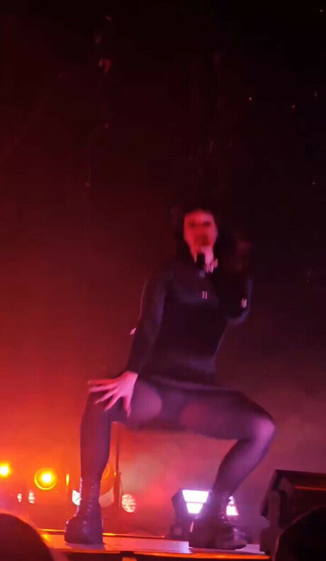 Courtney LaPlante hd model picture