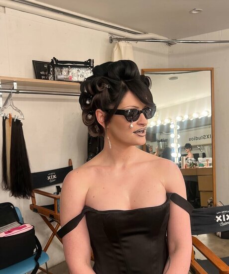 hooters onlyfans erotic photos