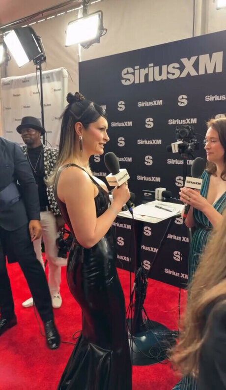 Courtney LaPlante pornographic model pic