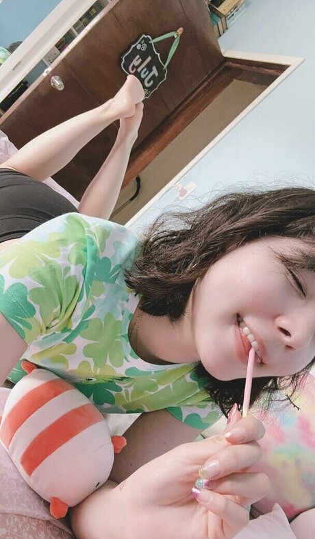 Julyjinku erotic actress galleries