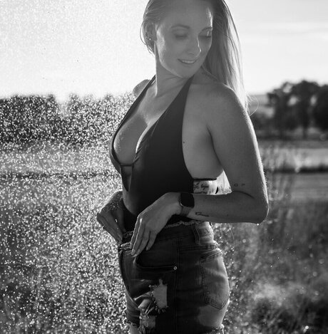 Jacqueline Sparrow model top pics