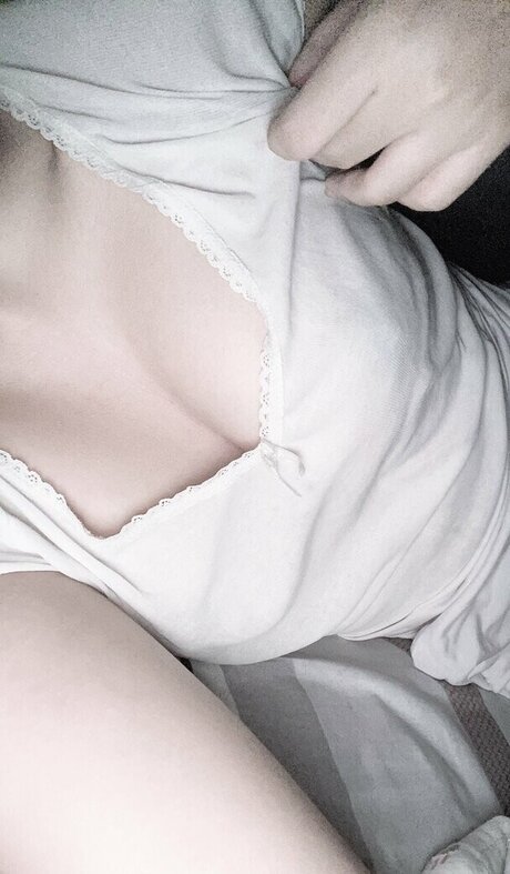 Akihira high quality actress photos