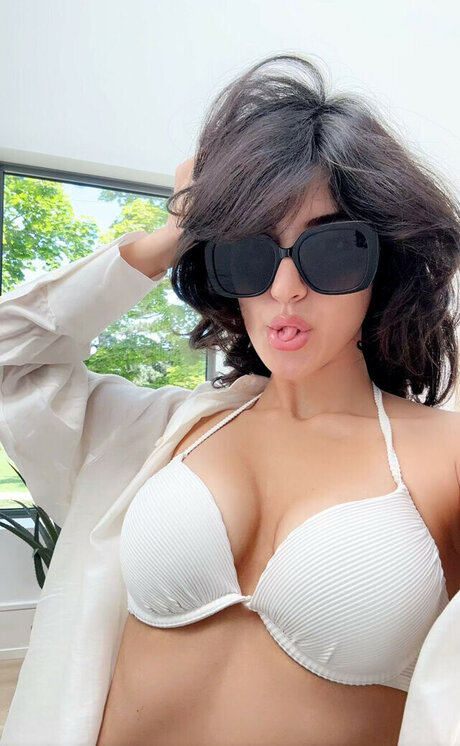 blonde small tits onlyfans pornos images