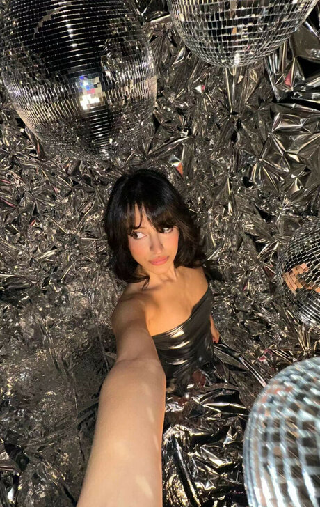 white ass onlyfans top image