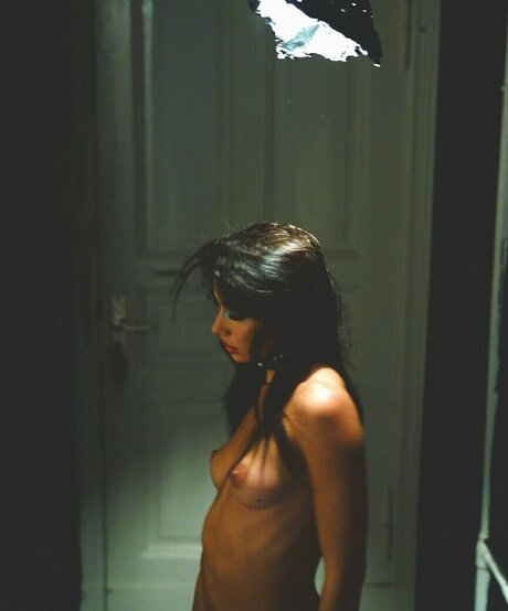 Giulia Biagioli nude model pics