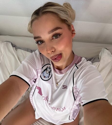 one onlyfans art porn pictures