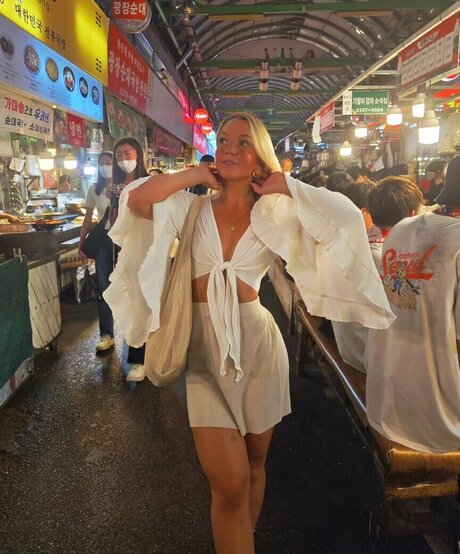 Joana Link model best image