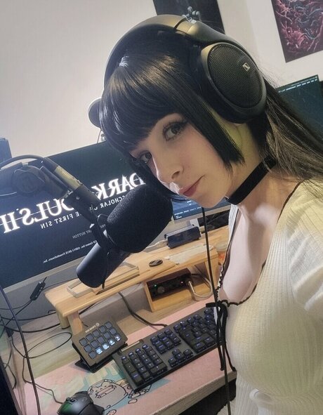 Misschalice pornstar adult image