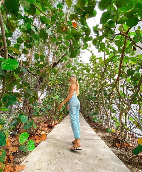 julie tirado high quality star gallery