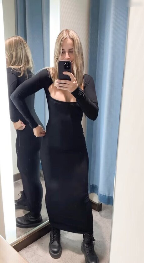 Adrienne Koleszar xxx model images