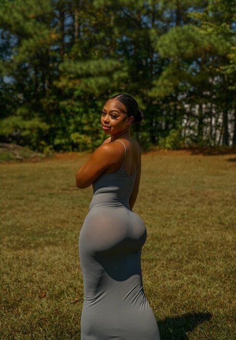 alternative onlyfans art nude photos