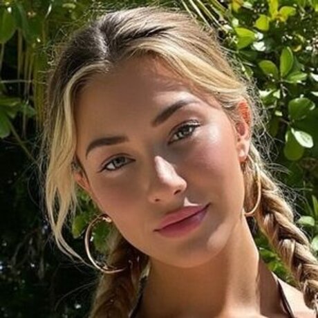 Bonnie Hart beautiful model images