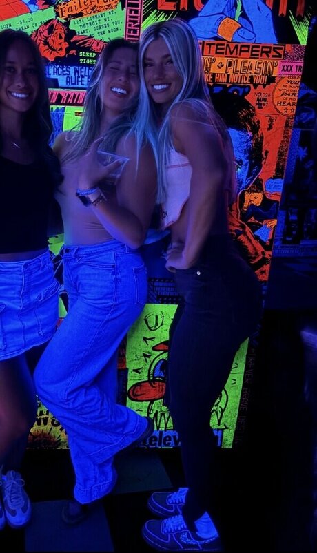 Lauren Creon pornstar exclusive galleries