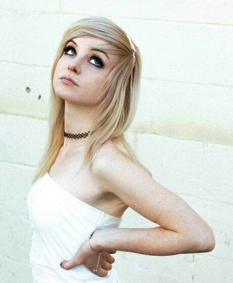 Shauna Dean Cokeland free star pics