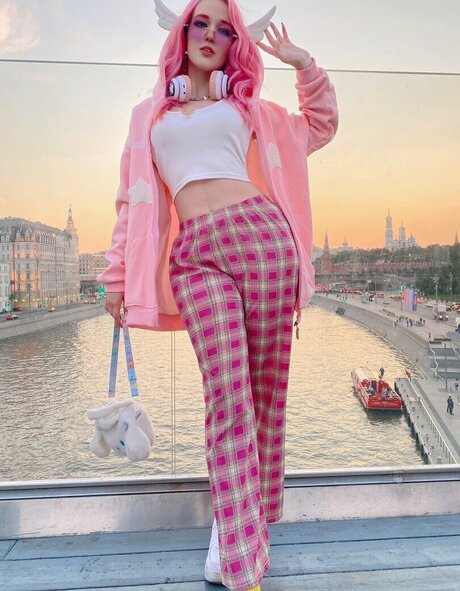 curly ebony onlyfans adult pic