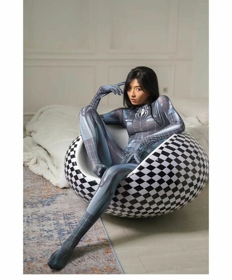 Momozaaa art model galleries