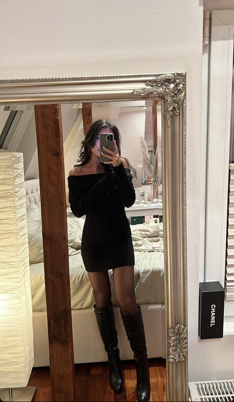 Zoe Liss nudes actress pics