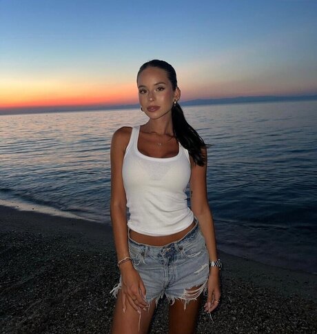 huge anal dildo onlyfans best picture