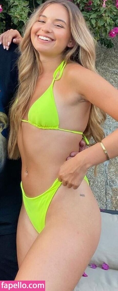 Zoe Liss model nice picture