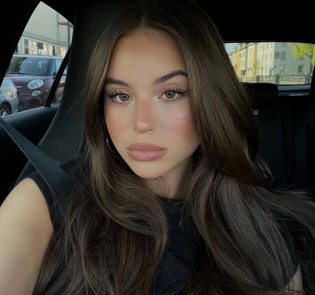 Zoe Liss model erotic photo