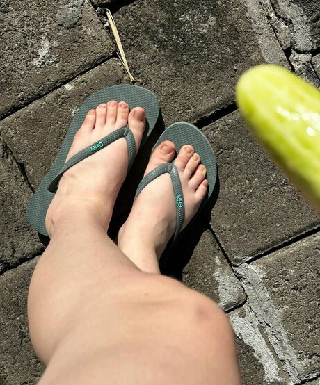 skinny babe onlyfans beautiful pic