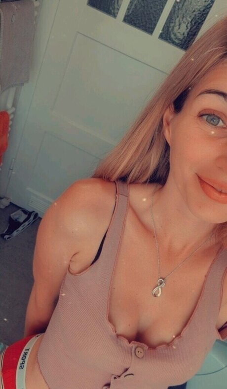 teen asian onlyfans sexy naked pic