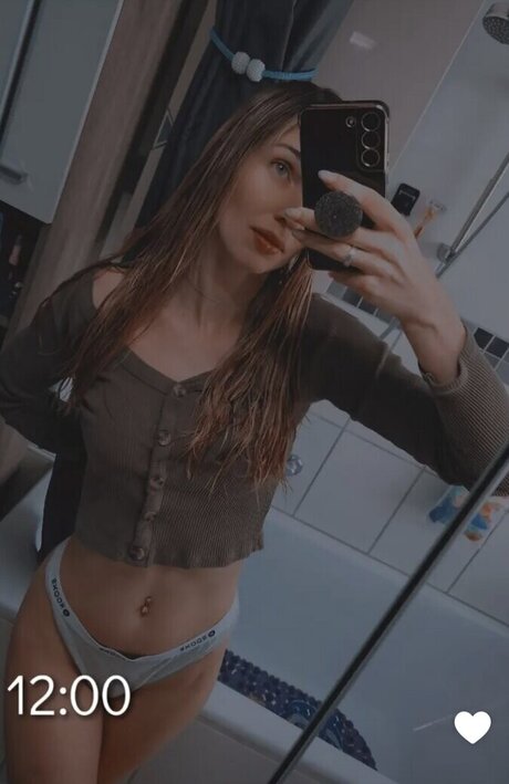 its sunny93 pretty star img