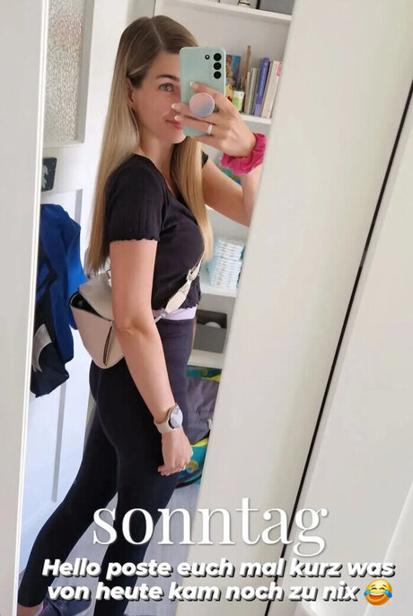 famous female onlyfans art nude galleries