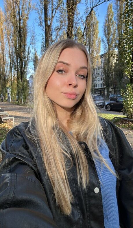 Kati Ktr pornstar art pic