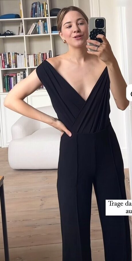 Diana zur L wen star nudes photo