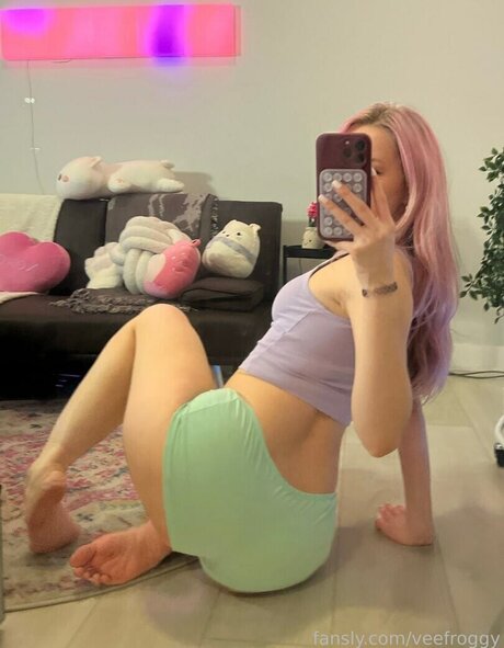 veefroggy sexy star img