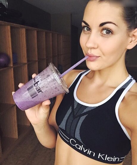 Anna Lea Mende model art photo