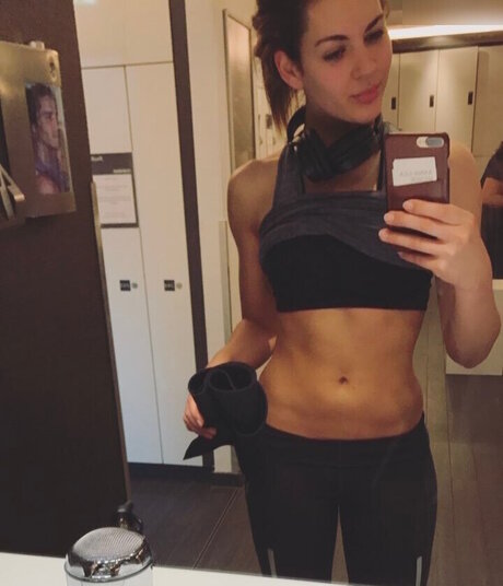 Anna Lea Mende nude pornstar picture