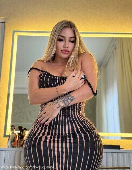 Love is alina_ nude actress photo