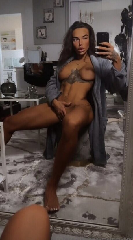 Anny Marry star top picture