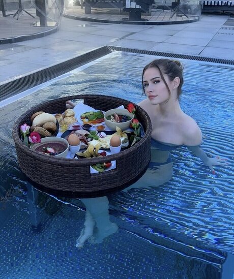 skinny big ass onlyfans top photos