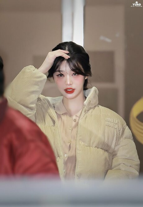 Jang Won young art star images