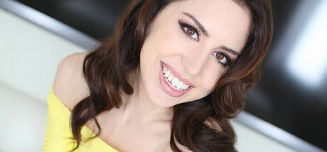 Amateur Allure nice model photo